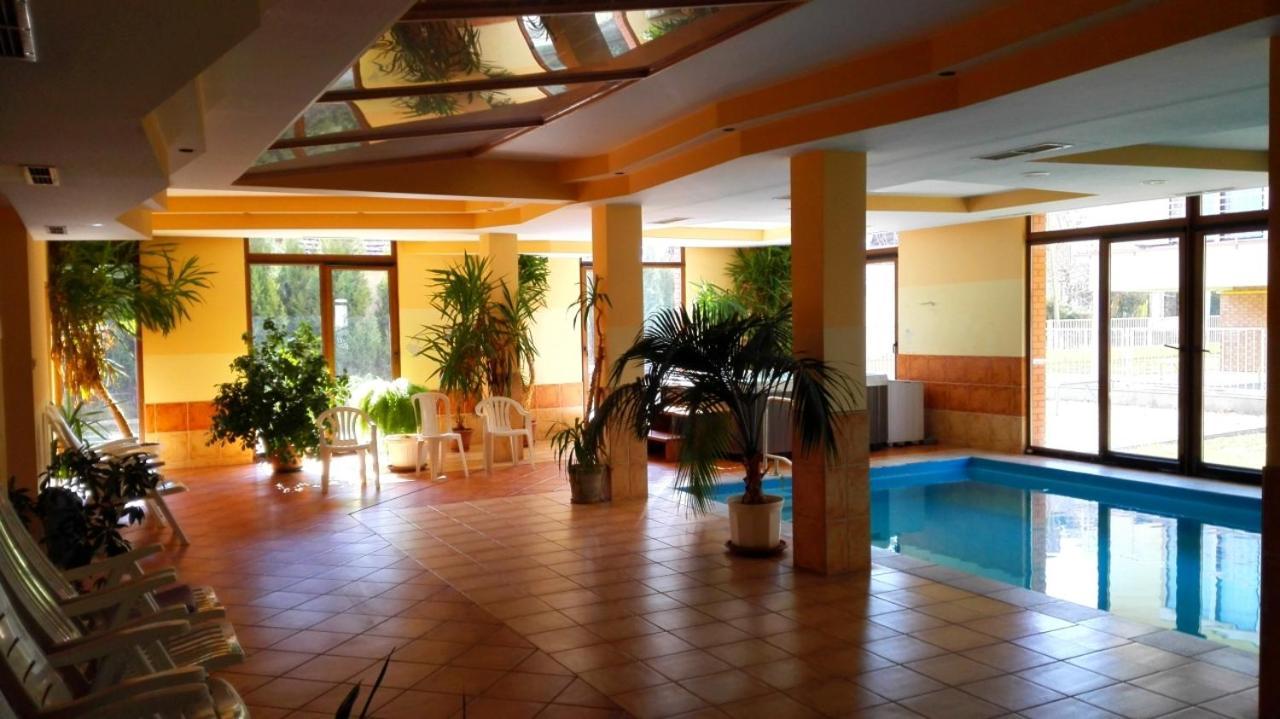 Balaton Wellness Apartman Сиофок Екстериор снимка