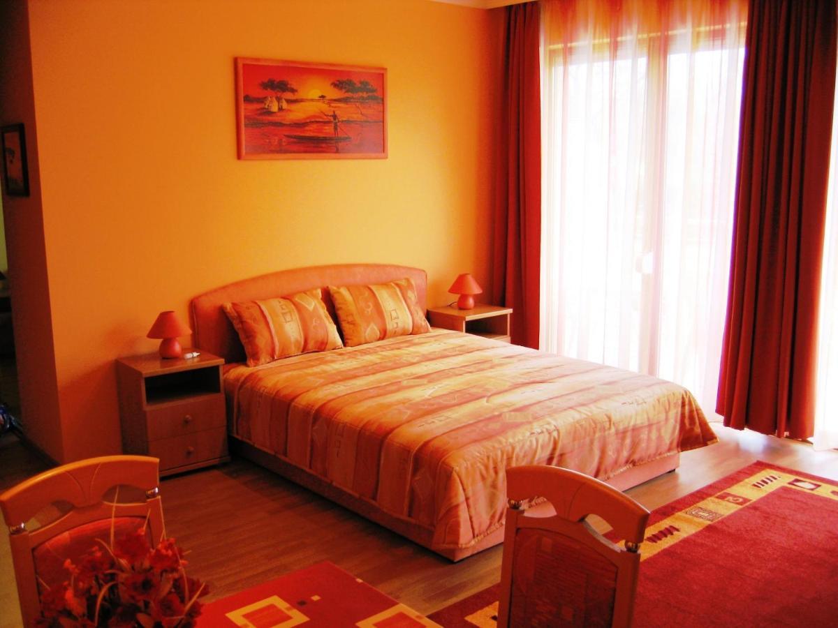Balaton Wellness Apartman Сиофок Екстериор снимка