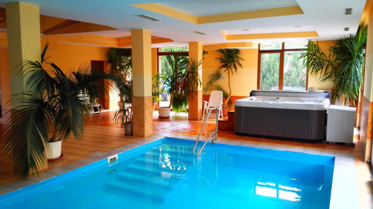 Balaton Wellness Apartman Сиофок Екстериор снимка